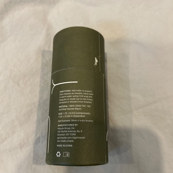 Maude Compressed Towels - Picture 2 of 2